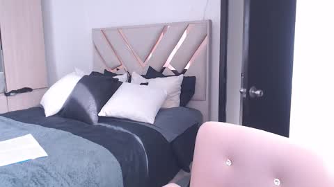 Snapshot of fairylatin chatting on October 16, 12:39 pm fairylatin online show from October 16, 12:39 pm