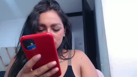 fairylatin online show from November 11, 9:04 pm