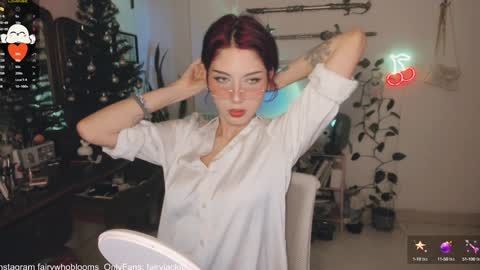 Snapshot of fairywhore chatting on December 30, 6:09 am  Jackie Cosplayer  online show from December 30, 6:09 am