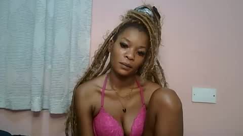faizah_ online show from May 16, 12:07 am