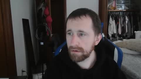 Snapshot of falcn2001 chatting on February 1, 3:21 pm falcn2001 online show from February 1, 3:21 pm