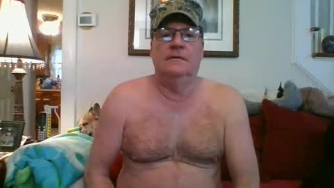 Snapshot of falconbator8 chatting on February 16, 1:38 pm falconbator8 online show from February 16, 1:38 pm