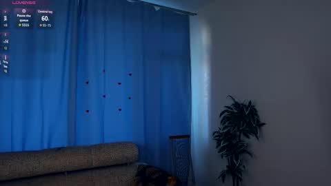 Snapshot of falineellson chatting on September 23, 7:33 am Erika online show from September 23, 7:33 am