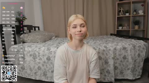 Snapshot of falinegelling chatting on January 8, 1:20 pm Emilia online show from January 8, 1:20 pm