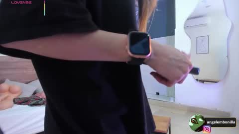 Megan    630  1330 -5 online show from November 18, 12:31 pm