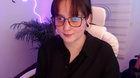 Snapshot of fallenag__ chatting on March 23, 12:47 am OF fallenag 1 online show from March 23, 12:47 am