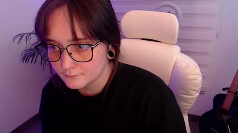 Snapshot of fallenag__ chatting on March 25, 1:33 am OF fallenag 1 online show from March 25, 1:33 am