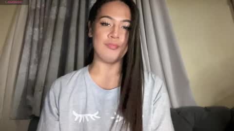 callmecindy online show from November 17, 6:35 pm