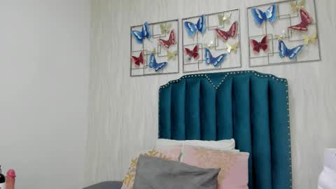 Snapshot of fallon_grey chatting on January 6, 8:01 pm fallon_grey online show from January 6, 8:01 pm