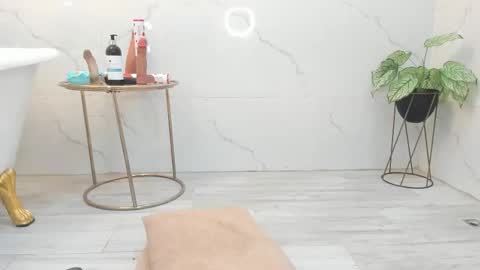 Snapshot of fallon_grey chatting on January 12, 8:14 pm fallon_grey online show from January 12, 8:14 pm