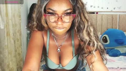 Snapshot of fallonsweett chatting on March 31, 4:51 pm fallonsweett online show from March 31, 4:51 pm