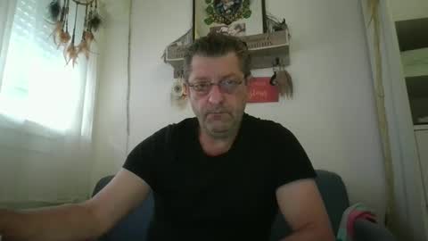 falushp online show from May 5, 6:10 am