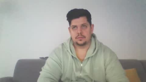 Snapshot of famousboy1 chatting on February 13, 9:38 am YoungChris online show from February 13, 9:38 am