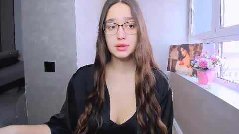 Snapshot of fancy_bunny chatting on December 17, 6:19 am fancy bunny online show from December 17, 6:19 am