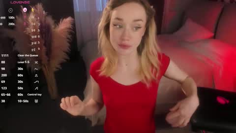 fancyamelia online show from November 14, 1:10 pm