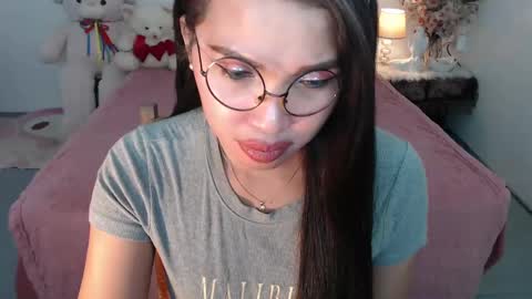 Layla online show from January 13, 4:28 am
