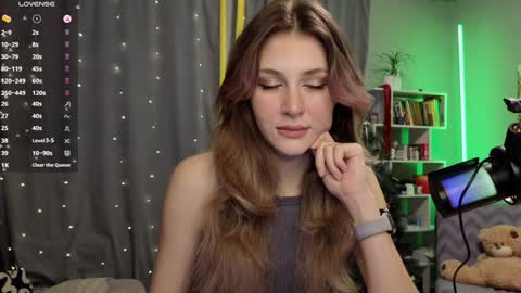 Snapshot of fancymeee chatting on January 18, 11:00 am fancymeee online show from January 18, 11:00 am