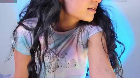 Snapshot of fantastic_asians2 chatting on October 23, 9:35 pm Ale online show from October 23, 9:35 pm