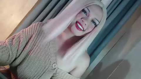 DANIELLA - DONT FORGET TO GIVE ME A THUMBSU UP online show from February 17, 2:57 pm