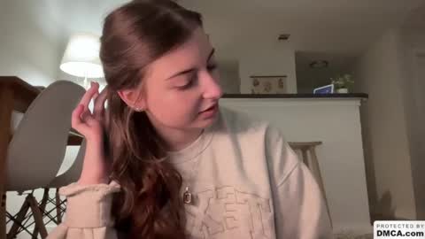 Snapshot of fantasyella chatting on January 5, 6:46 am Ella online show from January 5, 6:46 am