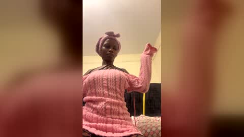 fantasysassy online show from June 11, 1:38 am