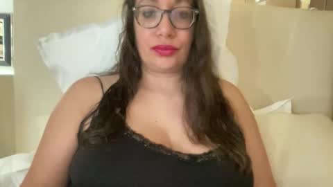 Snapshot of farahday chatting on September 9, 11:43 am Farah online show from September 9, 11:43 am