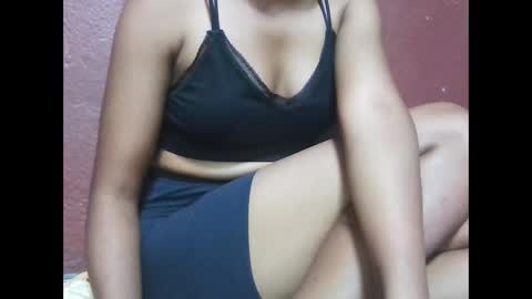 farantsaaly1 online show from December 22, 5:21 pm