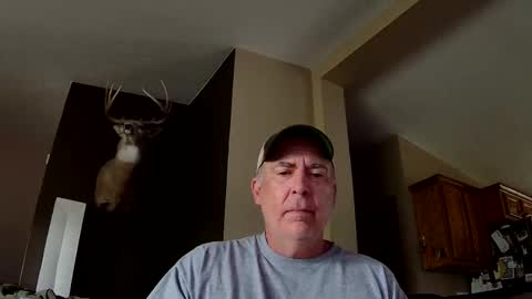 Snapshot of farmerguy33 chatting on June 8, 2:06 pm farmerguy33 online show from June 8, 2:06 pm