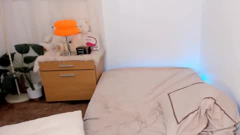 Farrah Zarake online show from February 5, 3:49 pm