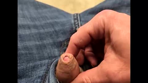 Snapshot of fartinmymouthplz chatting on March 13, 5:41 pm fartinmymouthplz online show from March 13, 5:41 pm