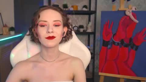 Fascinating   Eyes online show from January 10, 11:20 pm