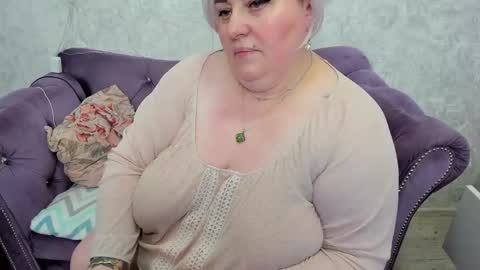 fashiona online show from January 21, 9:57 am