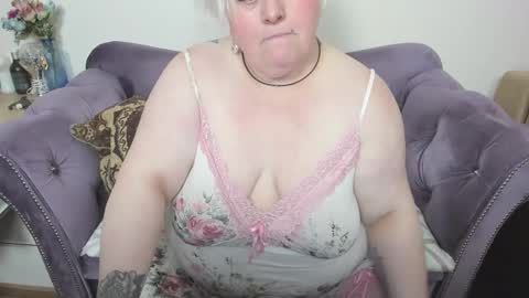 fashiona online show from January 12, 9:09 pm