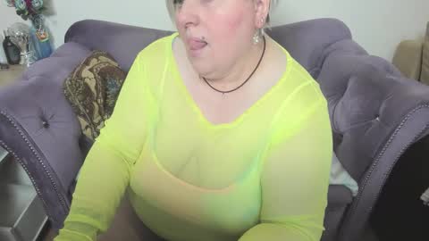 fashiona online show from February 15, 1:24 am