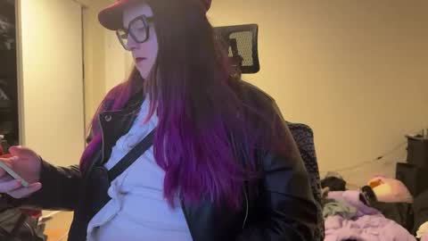 Snapshot of fat_harley chatting on January 30, 11:55 pm Harley Q online show from January 30, 11:55 pm