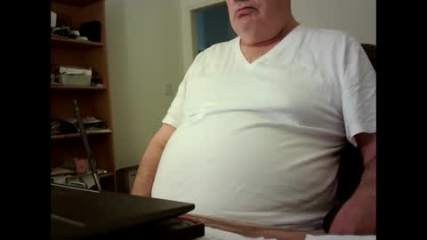 Snapshot of fatbellyitalian chatting on October 2, 11:50 am fatbellyitalian online show from October 2, 11:50 am