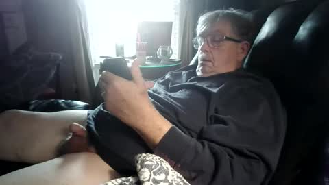 fatdickad online show from April 2, 11:52 am