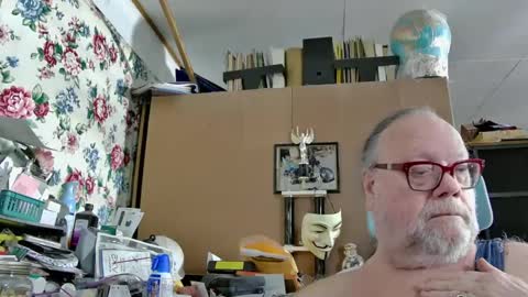 Fred. online show from December 4, 6:22 am