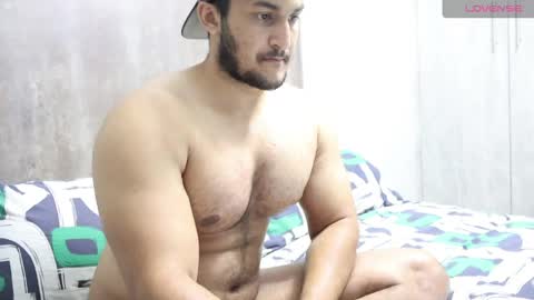 fatherfly001 online show from April 30, 8:57 pm