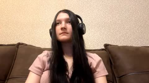 Aurora 18yo online show from January 9, 9:23 am