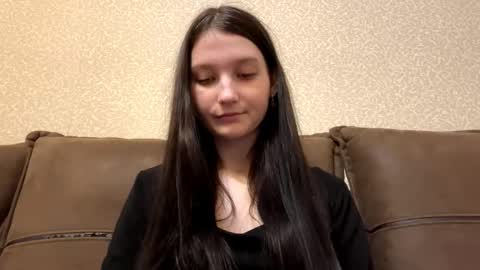 Aurora 18yo online show from March 20, 9:36 am