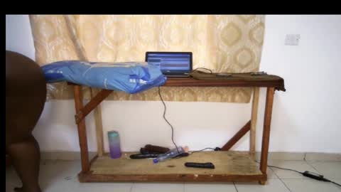 Snapshot of favgal chatting on October 1, 7:03 am favgal online show from October 1, 7:03 am