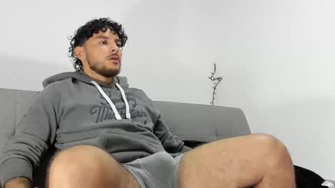 favid95 online show from February 1, 11:48 pm