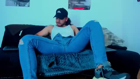 favid95 online show from May 11, 7:33 pm