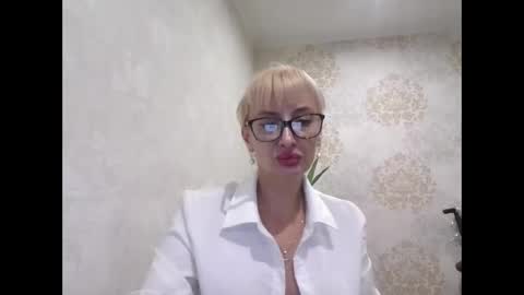 favorite_angel online show from December 29, 4:48 am