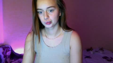 Snapshot of favorite_lovely_geneva chatting on February 25, 12:55 pm Jasminefeelings online show from February 25, 12:55 pm