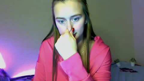 Snapshot of favorite_lovely_geneva chatting on February 26, 6:43 pm Jasminefeelings online show from February 26, 6:43 pm