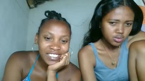 Snapshot of fayence09 chatting on November 4, 6:01 am fayence09 online show from November 4, 6:01 am