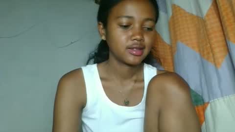 Snapshot of fayence09 chatting on November 6, 2:23 am fayence09 online show from November 6, 2:23 am