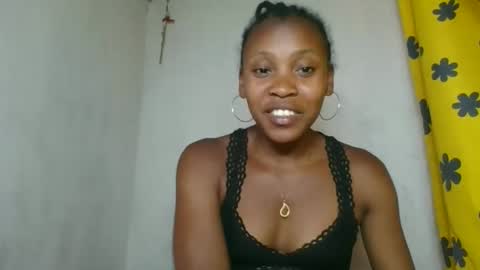 Snapshot of fayence09 chatting on November 7, 6:13 am fayence09 online show from November 7, 6:13 am